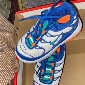 Kids Nike shoes size 8c